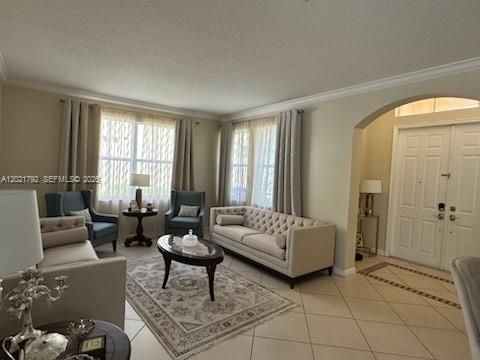 Active With Contract: $4,000 (4 beds, 3 baths, 2507 Square Feet)