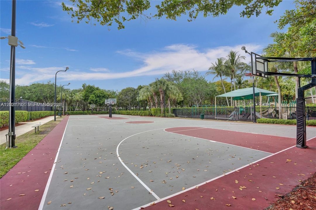 Active With Contract: $4,000 (4 beds, 3 baths, 2507 Square Feet)