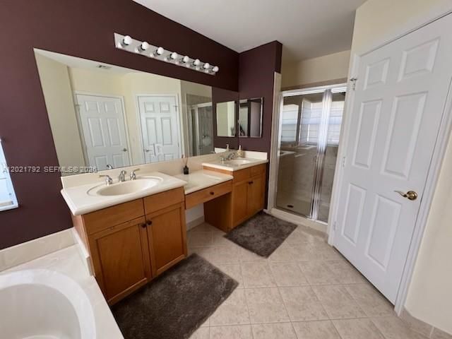 Active With Contract: $4,000 (4 beds, 3 baths, 2507 Square Feet)