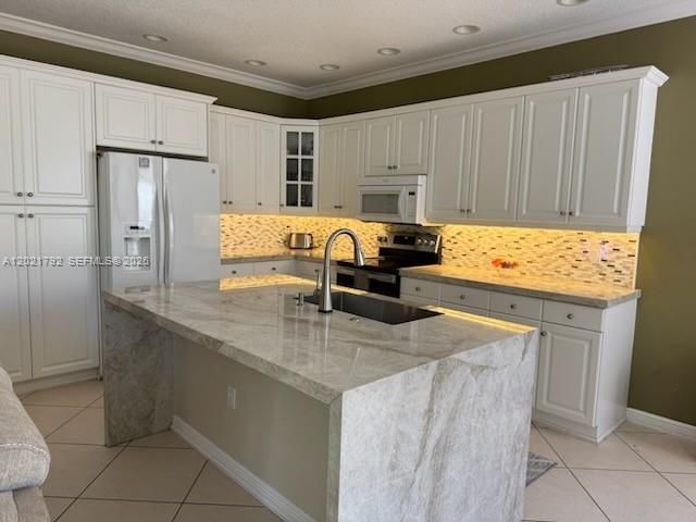 Active With Contract: $4,000 (4 beds, 3 baths, 2507 Square Feet)