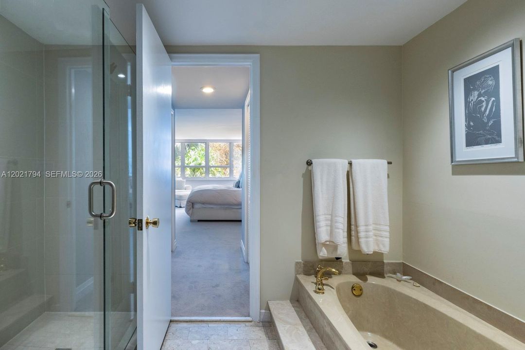 For Sale: $1,499,000 (2 beds, 2 baths, 1882 Square Feet)