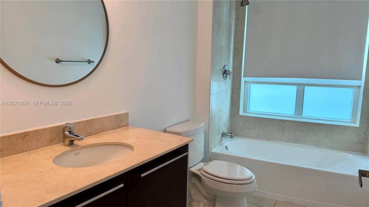 Active With Contract: $2,850 (1 beds, 1 baths, 794 Square Feet)