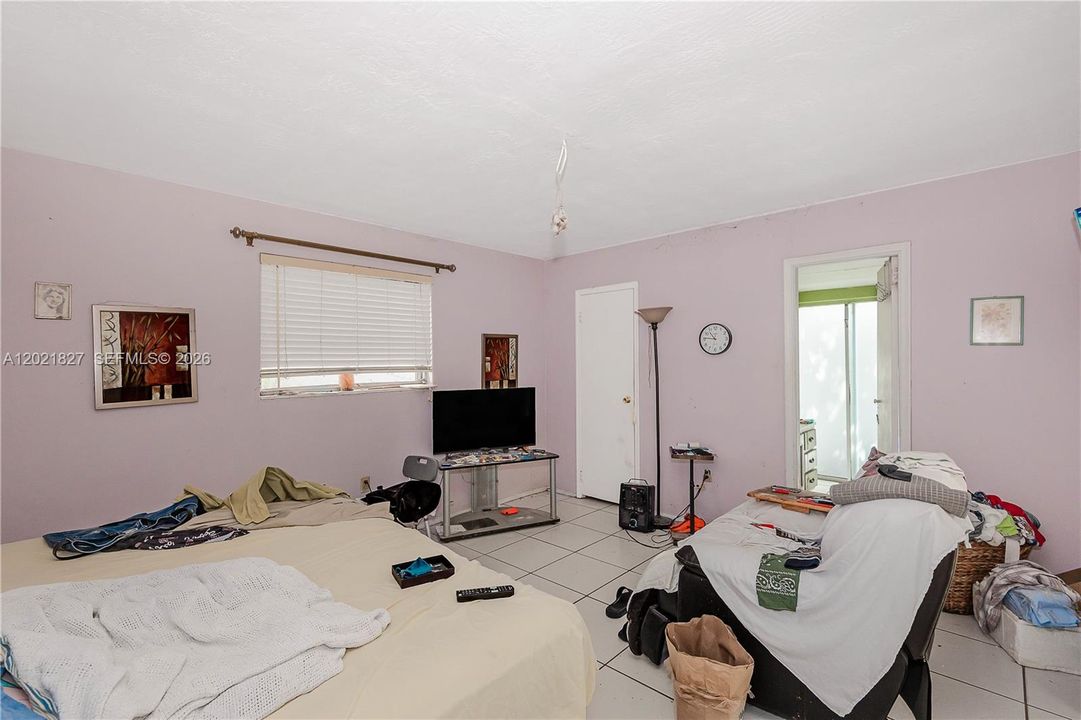 Active With Contract: $560,000 (3 beds, 2 baths, 1570 Square Feet)