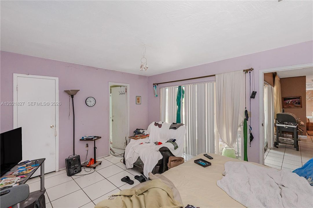 Active With Contract: $560,000 (3 beds, 2 baths, 1570 Square Feet)