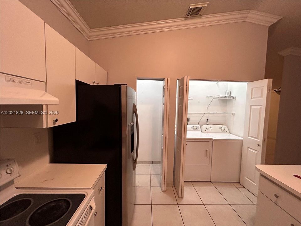 For Rent: $3,500 (3 beds, 2 baths, 1604 Square Feet)