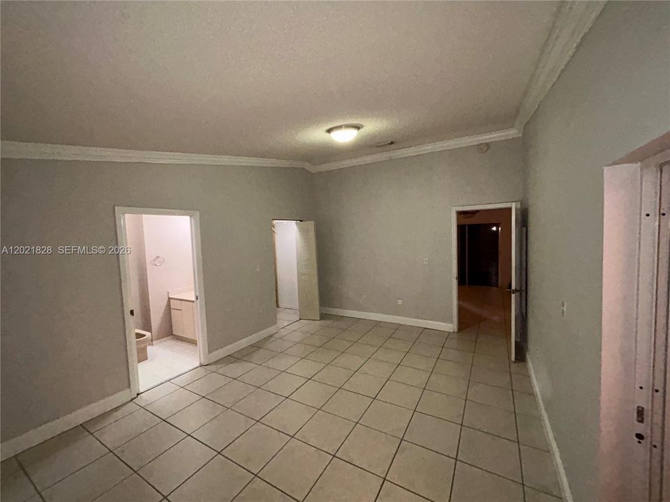 For Rent: $3,500 (3 beds, 2 baths, 1604 Square Feet)