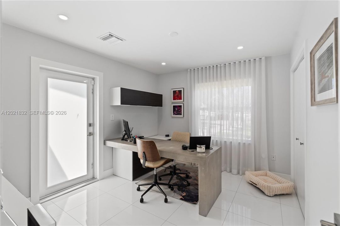 En Venta: $1,506,000 (3 camas, 2 baños, 1640 Pies cuadrados)