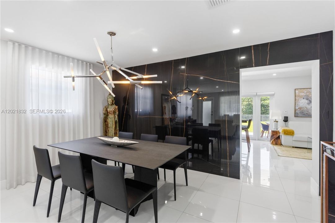 En Venta: $1,506,000 (3 camas, 2 baños, 1640 Pies cuadrados)