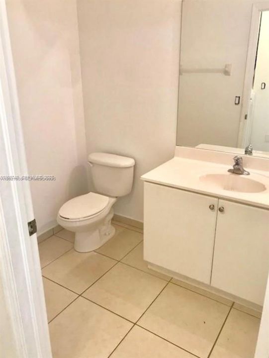 For Sale: $310,000 (2 beds, 2 baths, 1139 Square Feet)
