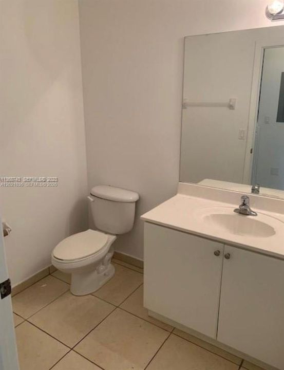 For Sale: $310,000 (2 beds, 2 baths, 1139 Square Feet)