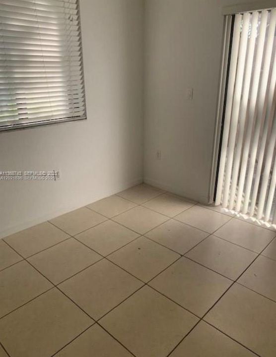 For Sale: $310,000 (2 beds, 2 baths, 1139 Square Feet)