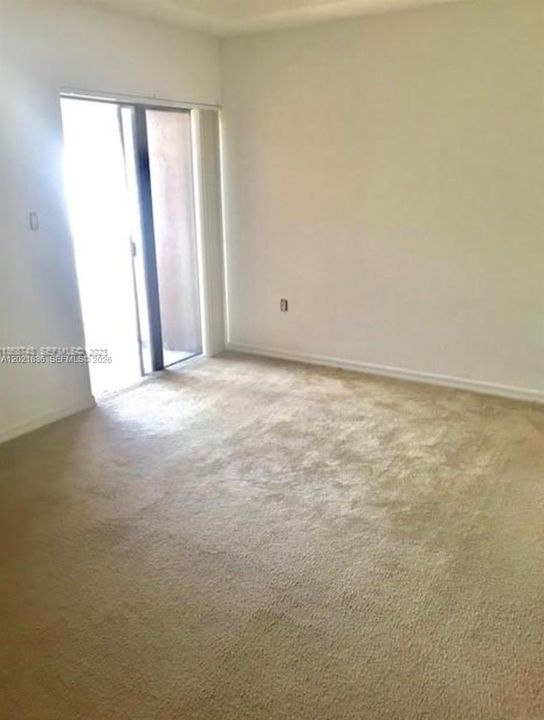 For Sale: $310,000 (2 beds, 2 baths, 1139 Square Feet)
