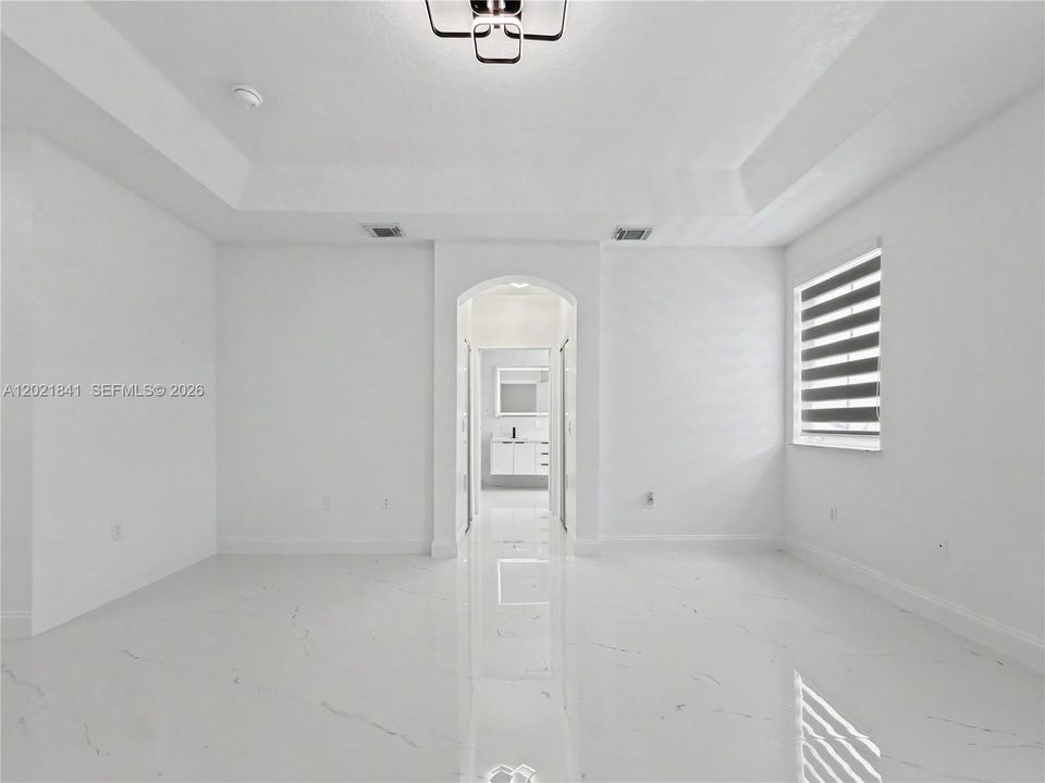 Vendido Recientemente: $1,050,000 (5 camas, 3 baños, 2372 Pies cuadrados)