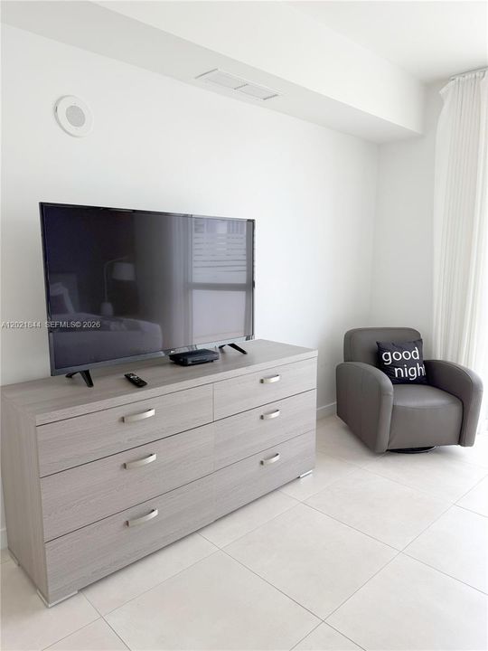 В аренду: $6,500 (3 спален, 2 ванн, 1293 Квадратных фут)