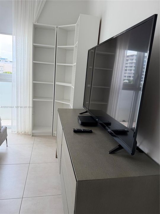 В аренду: $6,500 (3 спален, 2 ванн, 1293 Квадратных фут)