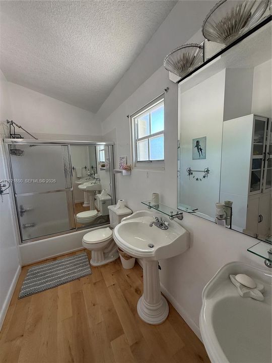 Active With Contract: $5,900 (4 beds, 4 baths, 1968 Square Feet)