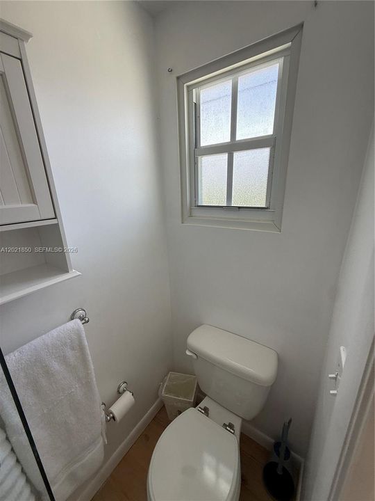 Active With Contract: $5,900 (4 beds, 4 baths, 1968 Square Feet)