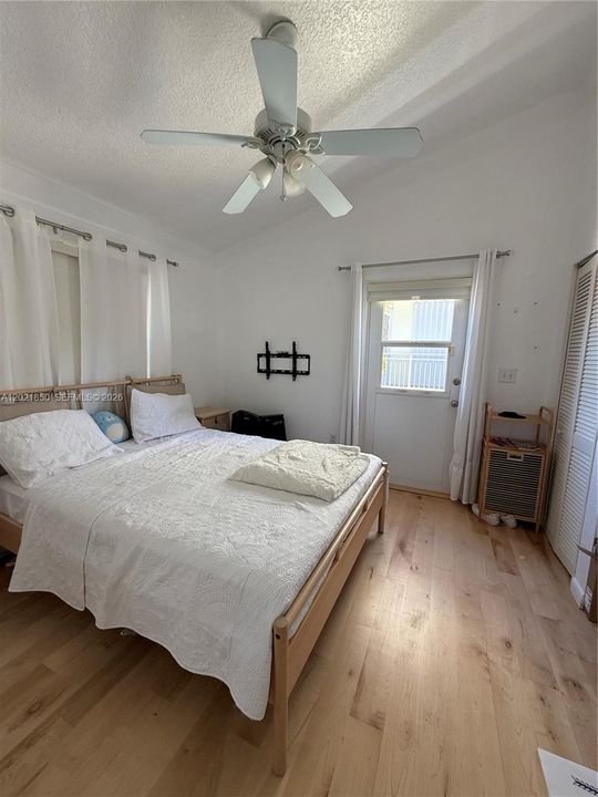 Active With Contract: $5,900 (4 beds, 4 baths, 1968 Square Feet)