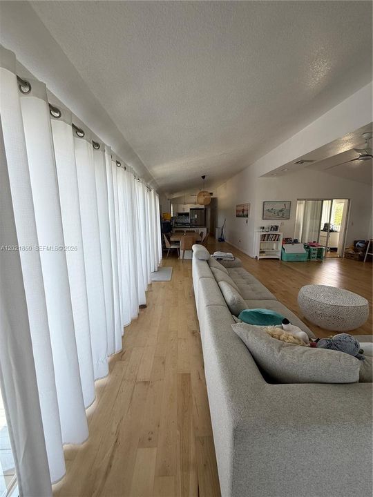 Active With Contract: $5,900 (4 beds, 4 baths, 1968 Square Feet)