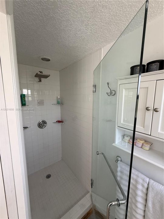Active With Contract: $5,900 (4 beds, 4 baths, 1968 Square Feet)