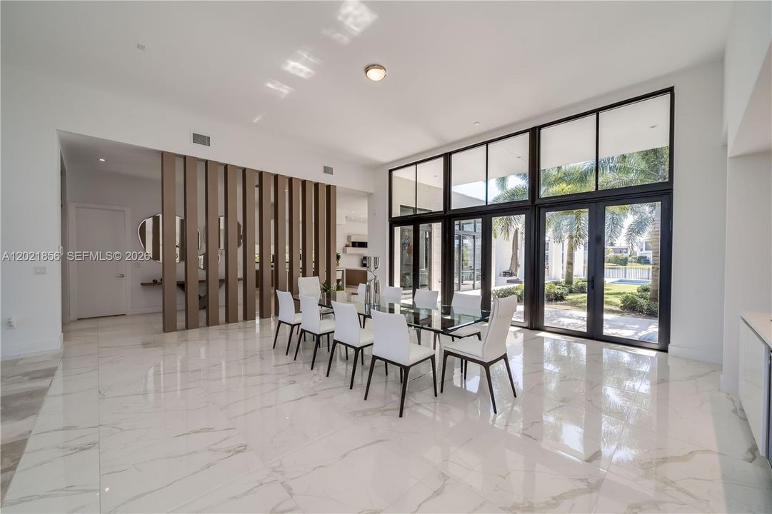 For Sale: $3,300,000 (6 beds, 7 baths, 5184 Square Feet)