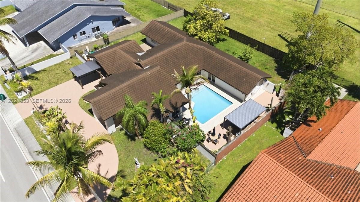 For Sale: $1,800,000 (5 beds, 4 baths, 0 Square Feet)