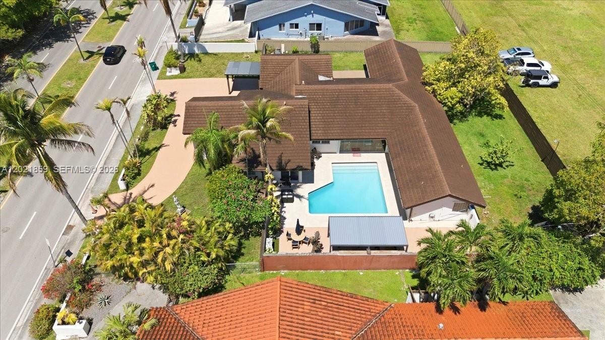 For Sale: $1,800,000 (5 beds, 4 baths, 0 Square Feet)