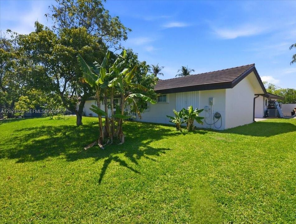 For Sale: $1,800,000 (5 beds, 4 baths, 0 Square Feet)