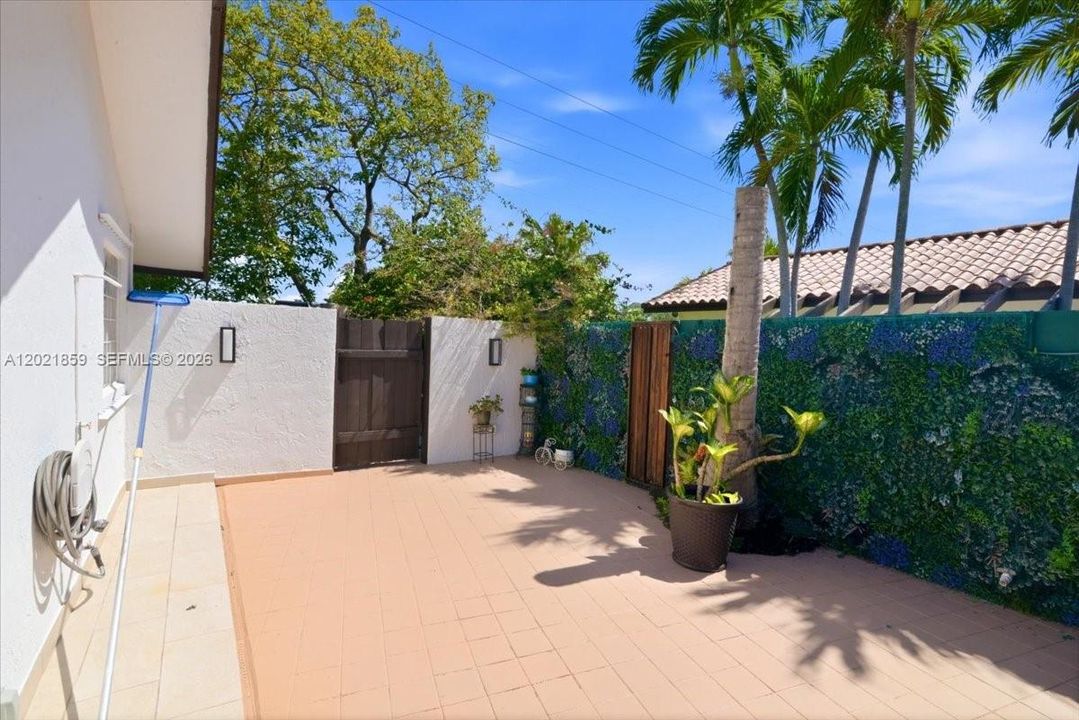 For Sale: $1,800,000 (5 beds, 4 baths, 0 Square Feet)