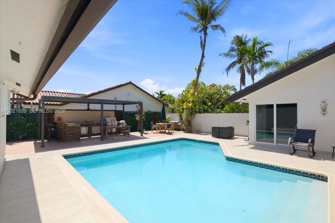 For Sale: $1,800,000 (5 beds, 4 baths, 0 Square Feet)