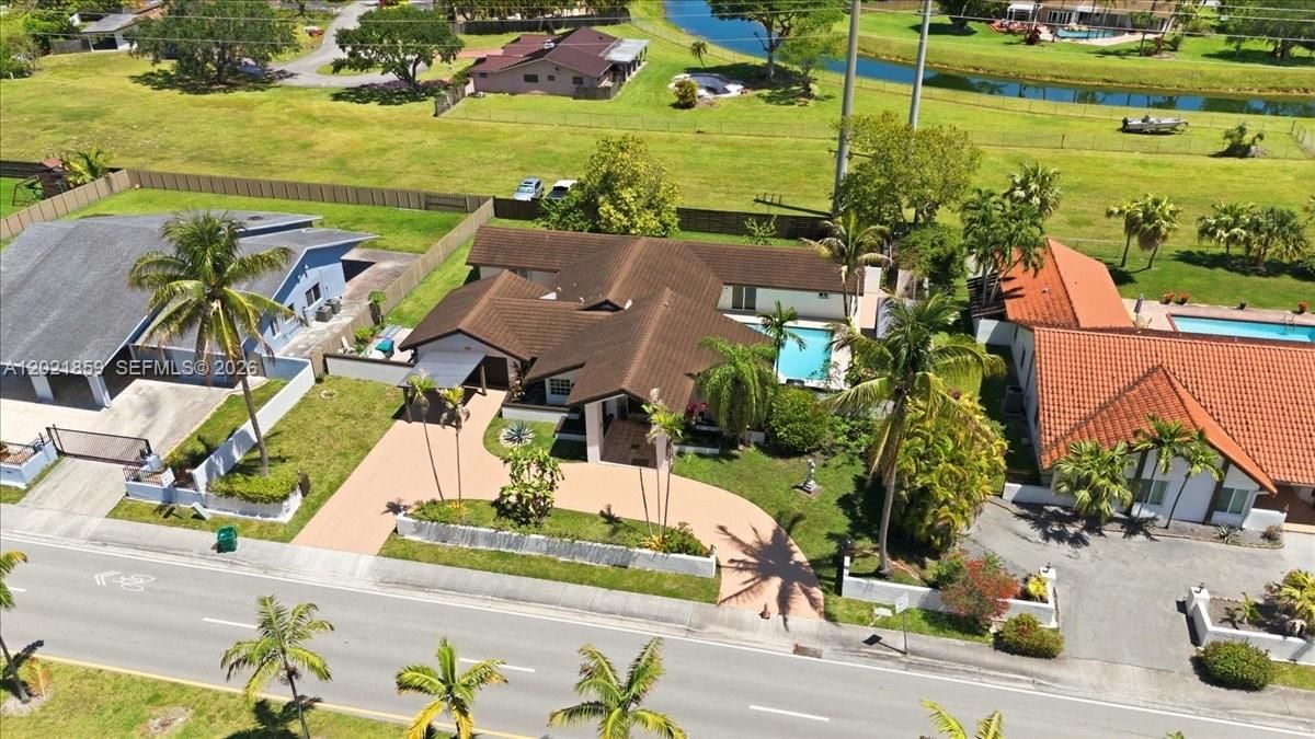 For Sale: $1,800,000 (5 beds, 4 baths, 0 Square Feet)