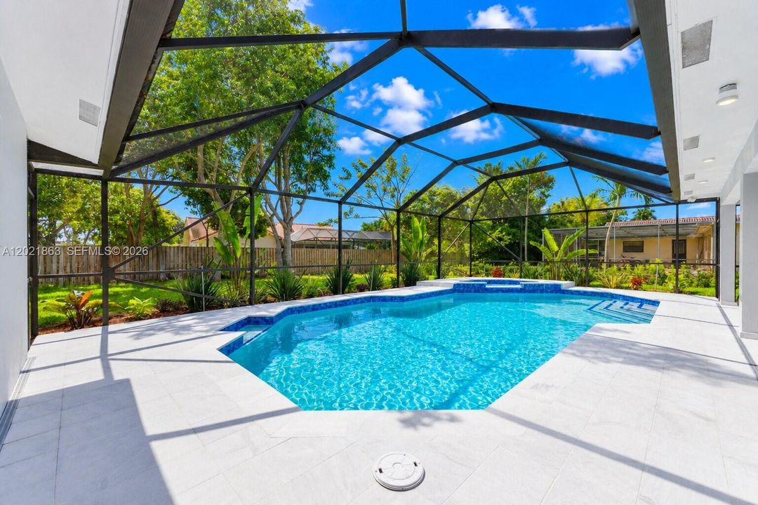 For Rent: $6,000 (4 beds, 2 baths, 2047 Square Feet)