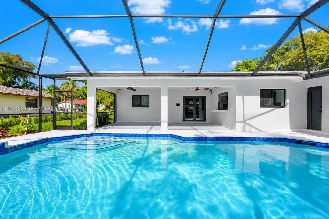 For Rent: $6,000 (4 beds, 2 baths, 2047 Square Feet)