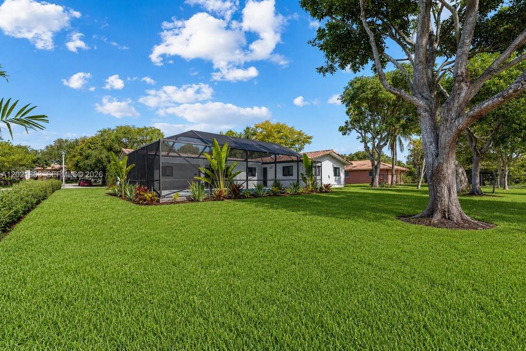 For Rent: $6,000 (4 beds, 2 baths, 2047 Square Feet)