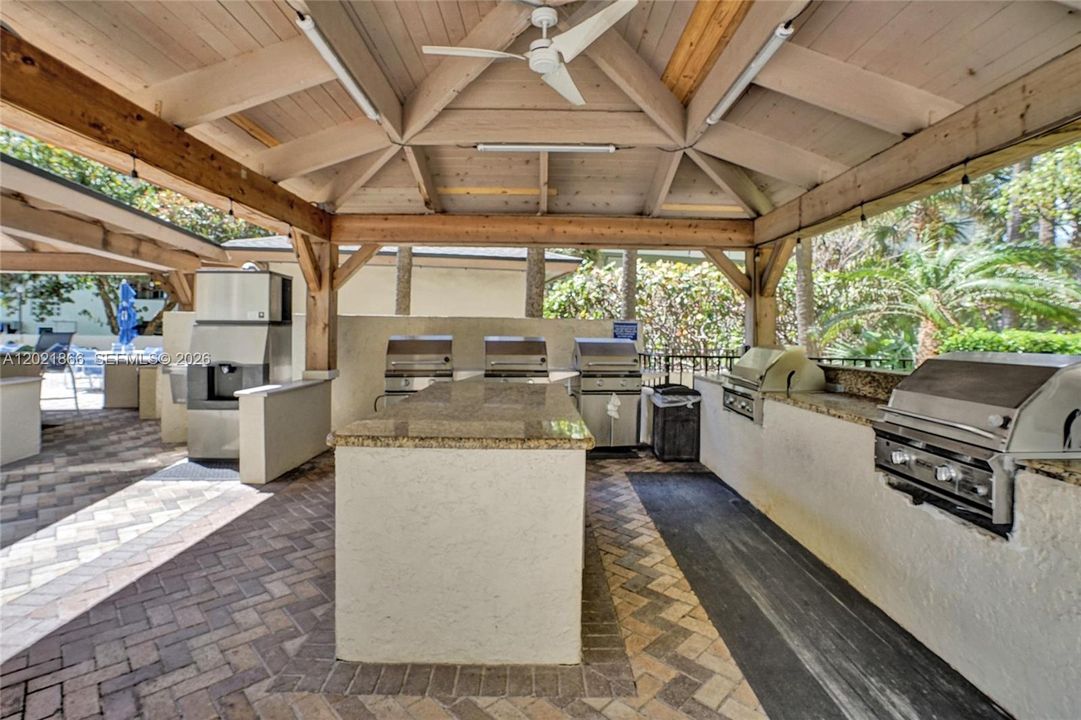 For Sale: $999,900 (2 beds, 2 baths, 2090 Square Feet)