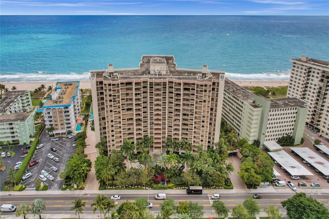 For Sale: $999,900 (2 beds, 2 baths, 2090 Square Feet)