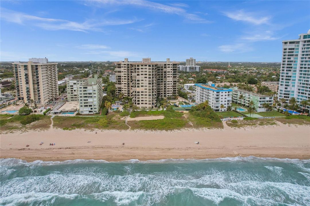 For Sale: $999,900 (2 beds, 2 baths, 2090 Square Feet)