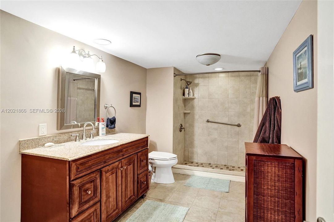 For Sale: $999,900 (2 beds, 2 baths, 2090 Square Feet)