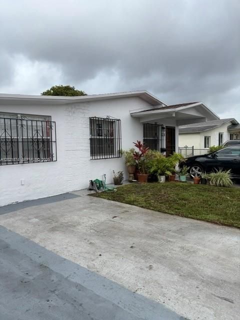 En Venta: $587,000 (3 camas, 2 baños, 1355 Pies cuadrados)