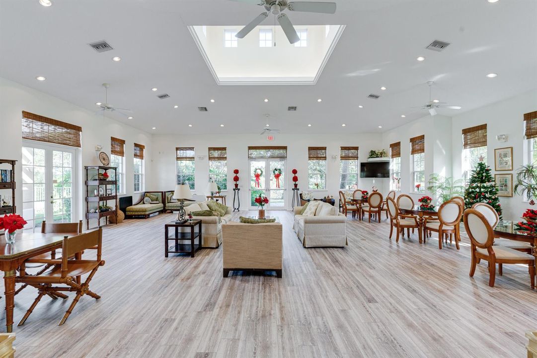 CLUBHOUSE