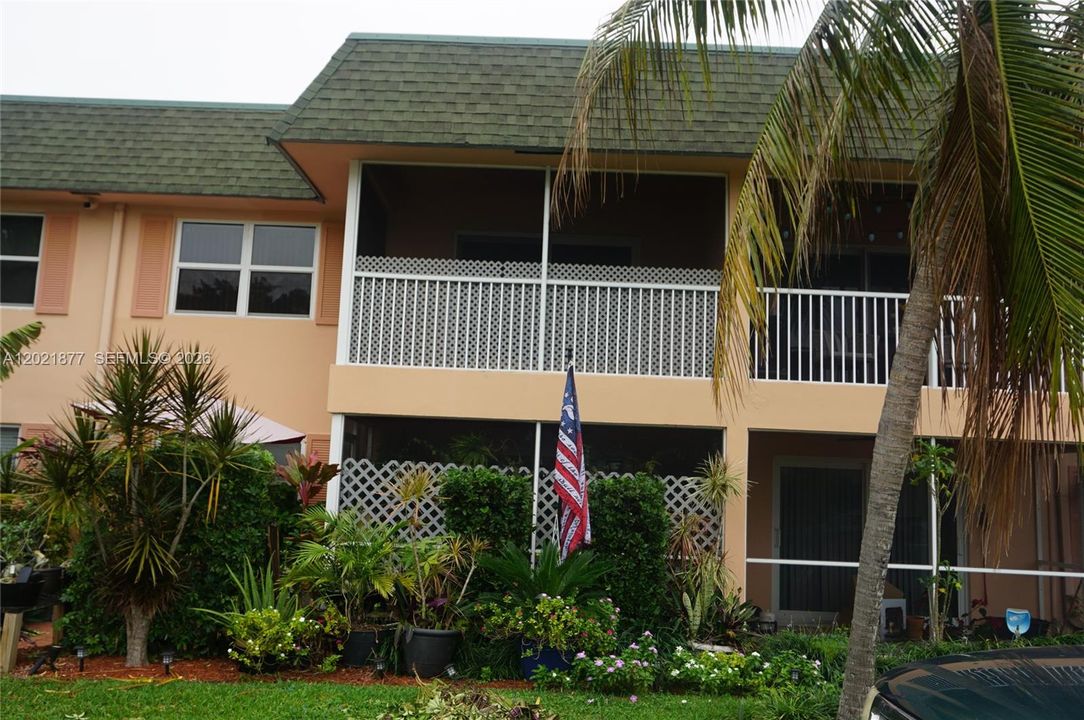 For Rent: $1,700 (1 beds, 1 baths, 710 Square Feet)