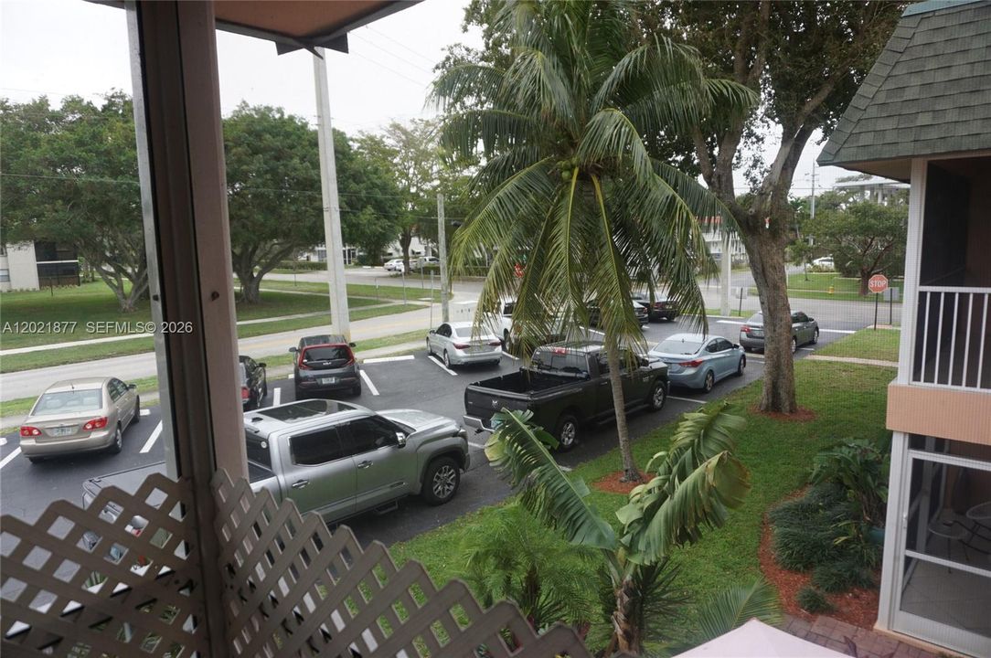 For Rent: $1,700 (1 beds, 1 baths, 710 Square Feet)