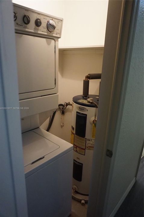 For Rent: $1,700 (1 beds, 1 baths, 710 Square Feet)