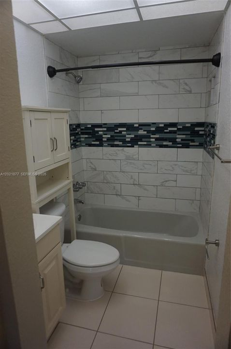 For Rent: $1,700 (1 beds, 1 baths, 710 Square Feet)