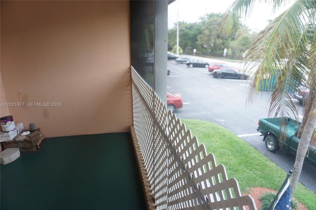 For Rent: $1,700 (1 beds, 1 baths, 710 Square Feet)