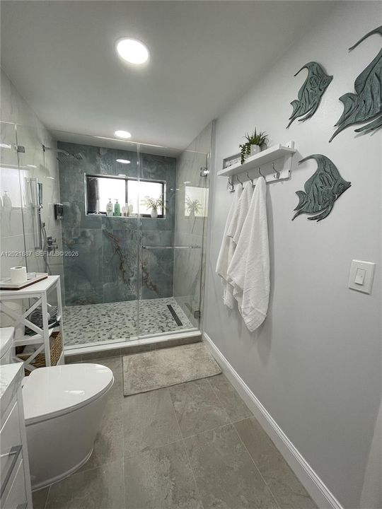 For Sale: $875,000 (3 beds, 2 baths, 1204 Square Feet)