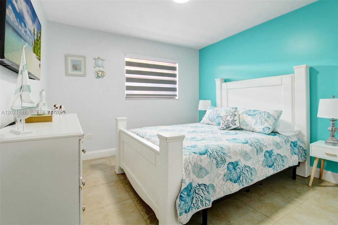 For Sale: $875,000 (3 beds, 2 baths, 1204 Square Feet)