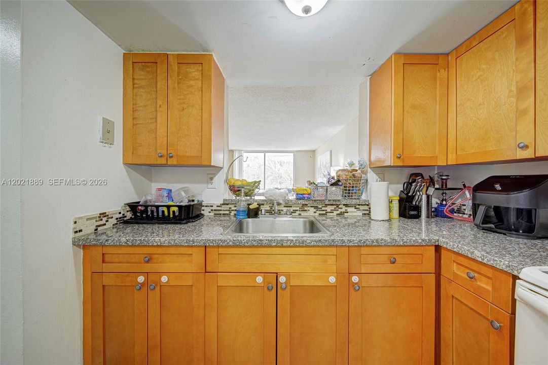 En Venta: $169,000 (2 camas, 2 baños, 1175 Pies cuadrados)