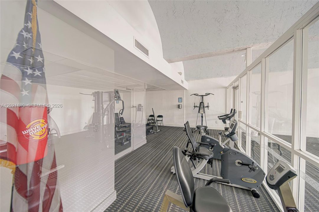 En Venta: $169,000 (2 camas, 2 baños, 1175 Pies cuadrados)