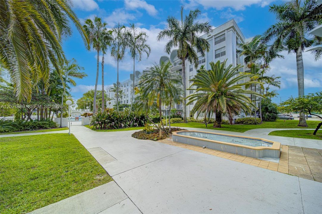 En Venta: $169,000 (2 camas, 2 baños, 1175 Pies cuadrados)